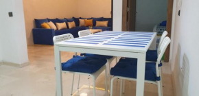 Appartement avec piscine en face à la gare gueliz